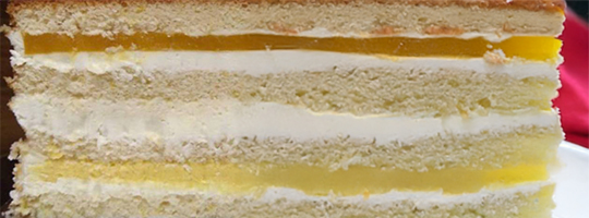 Полунична насолода