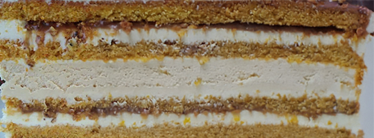 Полунична насолода